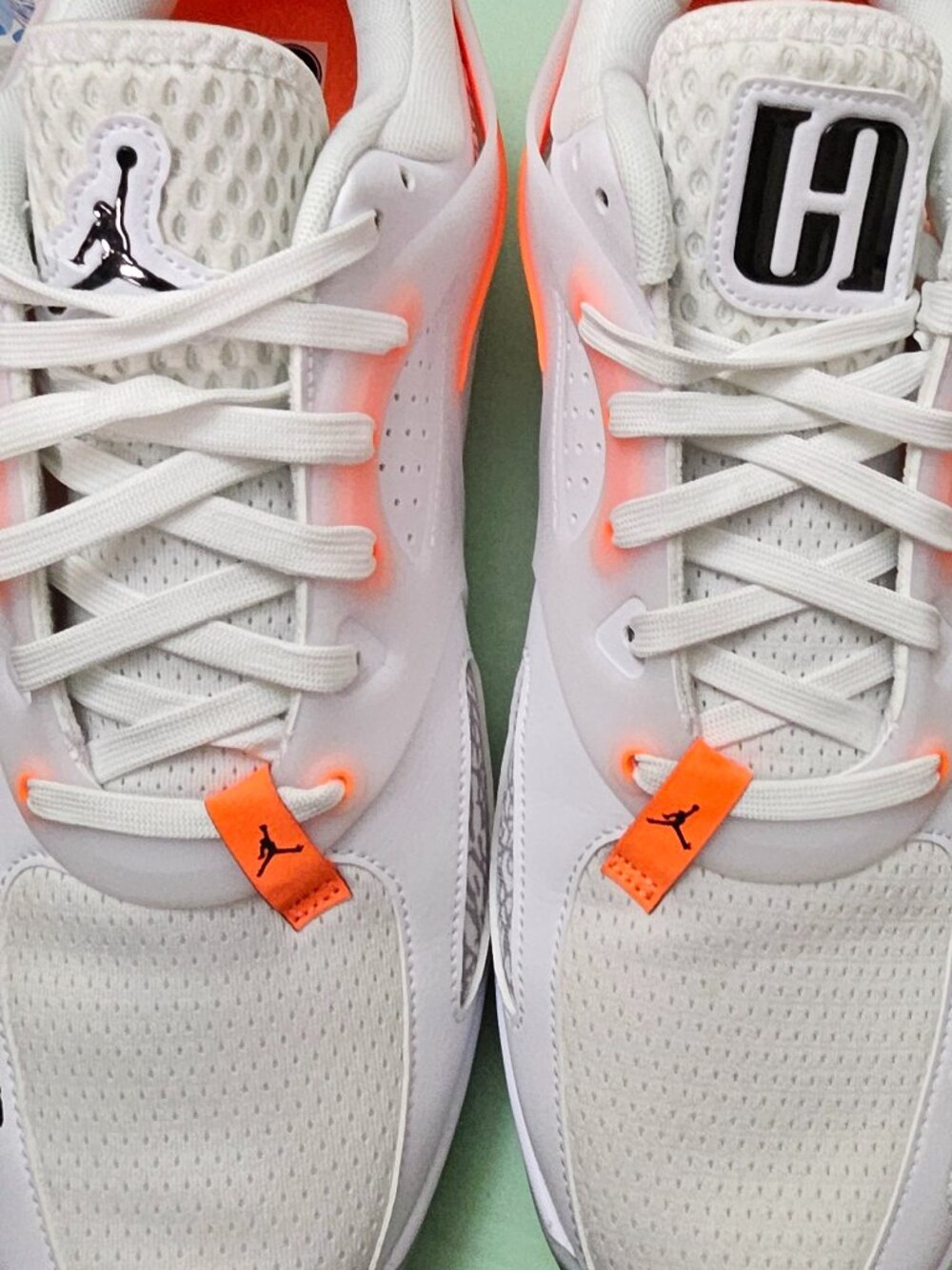 Jordan Heir Series White Total Orange Wolf Grey Sneakers IO0409-108 Mens 11.5 - Picture 4 of 9